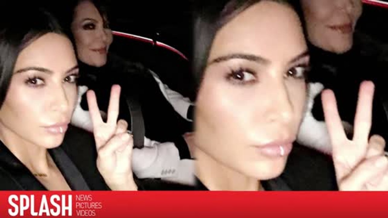 Kim Kardashian postet den ersten 2017 Selfie