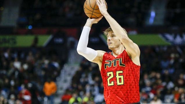 Cavaliers acquire Kyle Korver from Hawks