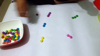 Kids Learning Color Recognition by Matching