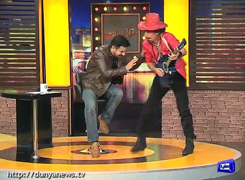 Dunya News- Funniest performance by Iftikhar Thakur in Mazaq Raat.