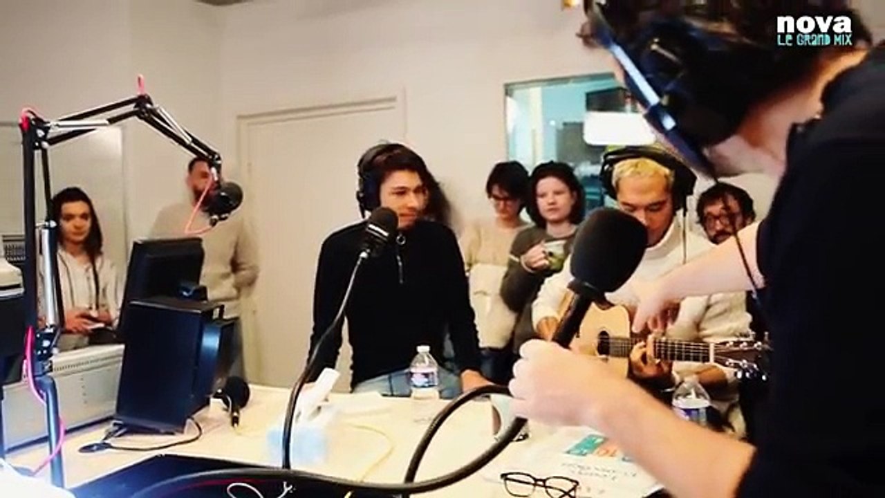 Georgio – Héra _ Live Plus Près de Toi-adaOPbaOGnI