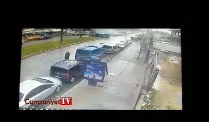 İzmir'deki çatışmada teröristlerin arkasına saklandığı Jandarma aracında asker var mıydı?