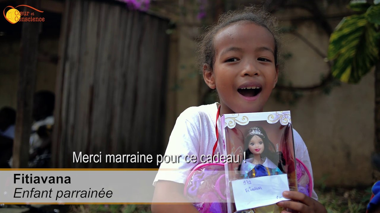 Distribution des colis de Noël - Coeur et Conscience