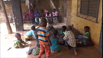 Les enfants de l'association SOS Filles-Mères