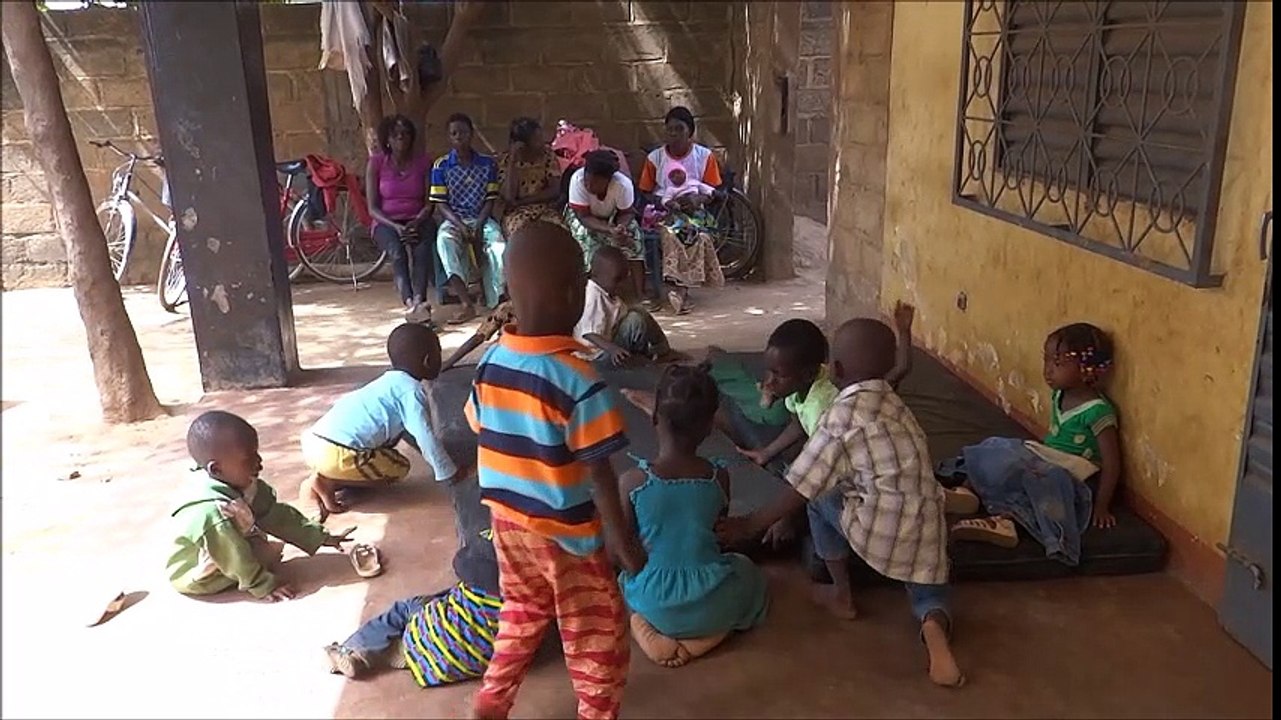 Les enfants de l'association SOS Filles-Mères