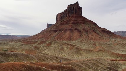 Wieden & Kennedy Portland pour Nike et Apple - «The man who kept running» - janvier 2017