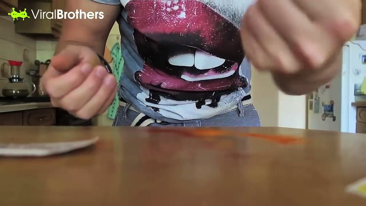 Un bain romantique, quoi de mieux pour une petite blague qu'elle devrait retenir assez longtemps...