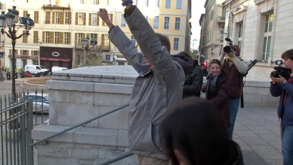 França: professor que ajudou migrantes é absolvido