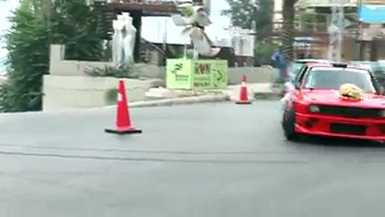 ÇILGIN DÜĞÜN KONVOYU