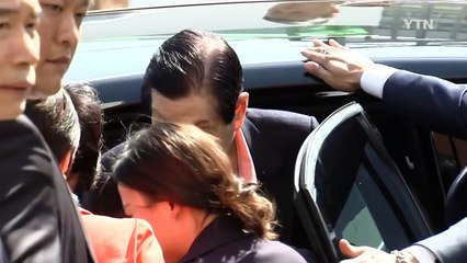"롯데, 소유주 일가 비상장주식 2천2백억 원대 매입" / YTN (Yes! Top News)