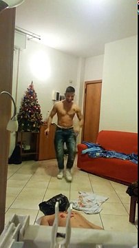 Shqiptari vrasësi porosit pica, shikoni reagimin e shpërndarësit kur sheh krimin e sapondodhur