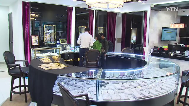 [YTN 실시간뉴스] 환전소 엔화 거래 '뚝'...金 인기 폭등 / YTN (Yes! Top News)