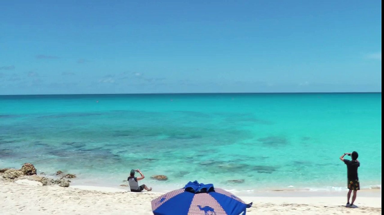 St. Maarten KLM Boeing 747 landing (1080p)