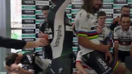 Download Video: Cyclisme - Le Mannequin Challenge de Peter Sagan et Bora-Hansgrohe