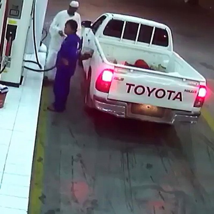 Gas Thieves لصوص البنزين