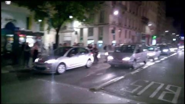 Scenes de liesse dans le centre de ville de Lyon apres la qualification des...