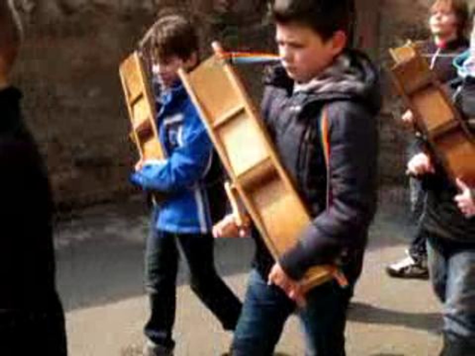 Le retour des crecelles a...