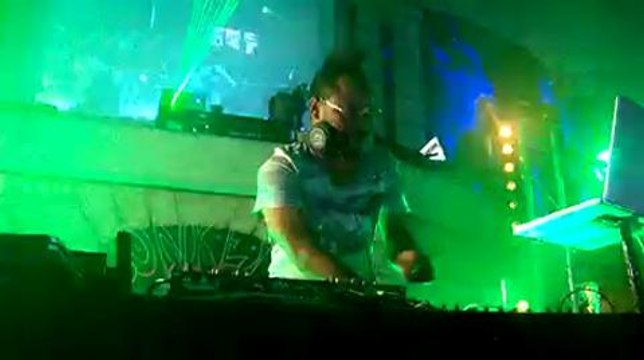 Black Eyed Peas aux Fins