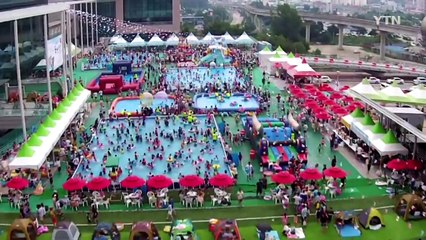 "멀리 가지 마세요"...시청에 무료 물놀이장 / YTN (Yes! Top News)