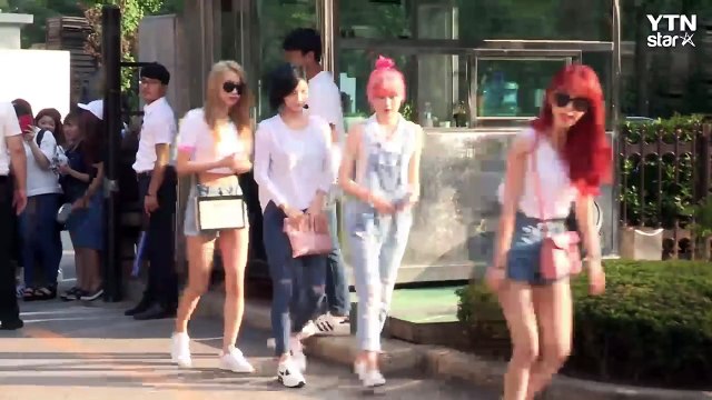 [★영상] '입술에 입술' 데뷔 나인뮤지스A, 여신들의 첫 출근 (뮤직뱅크 출근길) / YTN (Yes! Top News)