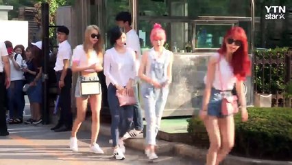 [★영상] '입술에 입술' 데뷔 나인뮤지스A, 여신들의 첫 출근 (뮤직뱅크 출근길) / YTN (Yes! Top News)