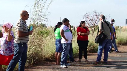 Familiares esperan noticias tras masacre en cárcel de Brasil
