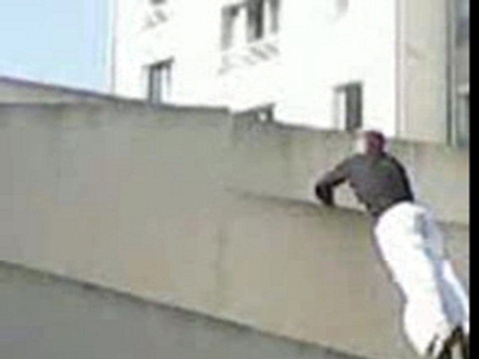 VID002