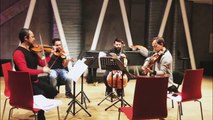 Zeynep Hamedi'den takipçilerine müzik ziyafeti