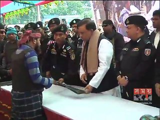 কুয়াকাটায় নোয়া বাহিনীর প্রধানসহ ১২ জনের আত্মসমর্পণ