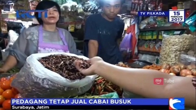 Pedasnya Harga Cabai, Pedagang Tetap Jual Cabai Busuk
