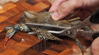 How to Kill / Prepare / Cook / Deshell / live Mud Crab?