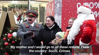 Russians voice thoughts on Soviet regime, 25 years after fall