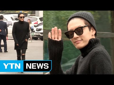 [★영상] 세븐, 올블랙 카리스마…'이다해 반할 만 하네' (뮤직뱅크 출근길) / YTN (Yes! Top News)