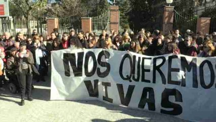 Concentración contra el asesinato machista en el barrio de Hortaleza, en Madrid