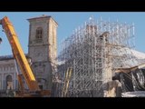 Norcia (PG) - Terremoto, il gelo non ferma lavori Basilica San Benedetto (07.01.17)