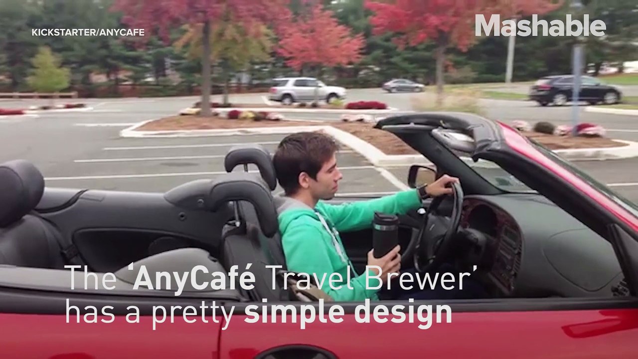 This mug brews a cup of coffee while on the go