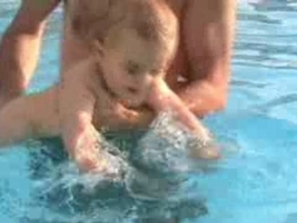Piscine avec papa