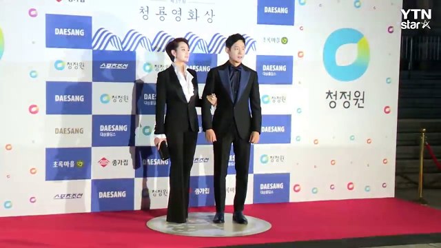[★영상] 레드카펫 압도하는 카리스마…김혜수·유준상·하정우·배두나 (청룡영화제 레드카펫) / YTN (Yes! Top News)