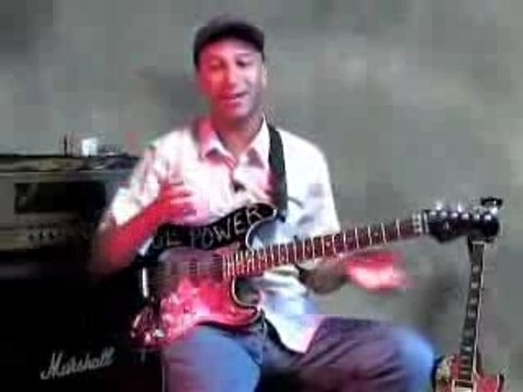 Tom Morello - Interview - Lesson on Guitar World part1