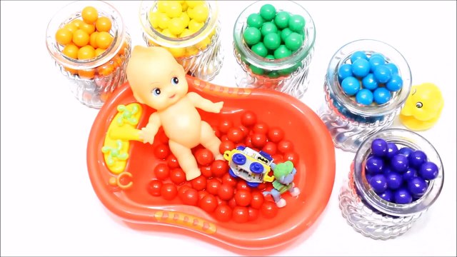 Learn Colors for Toddlers Surprise Toys Gum Balls Baby Candy Bath Kids Video-hHdNU0iZxLw
