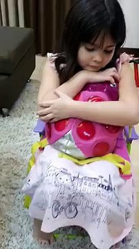 Mannequin Challenge accepted! Scarlett failed, and is too funny!