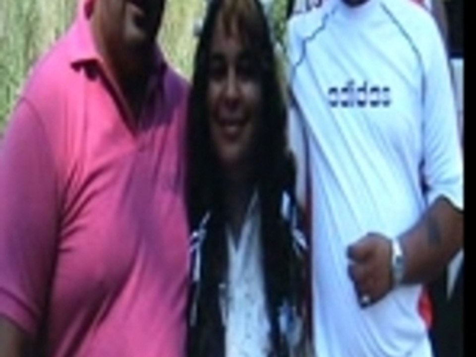 Botisos de jovenes de la iglesia de Elna