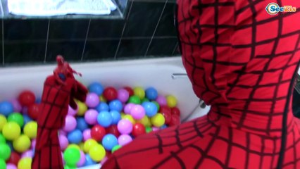 Spiderman becomes Zombie w/ Spiderbaby Bad Baby Superheroes Bath Time IRL