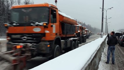 KARLI VE BUZLU YOL NASIL TEMİZLENİYOR BİR GÖRÜN