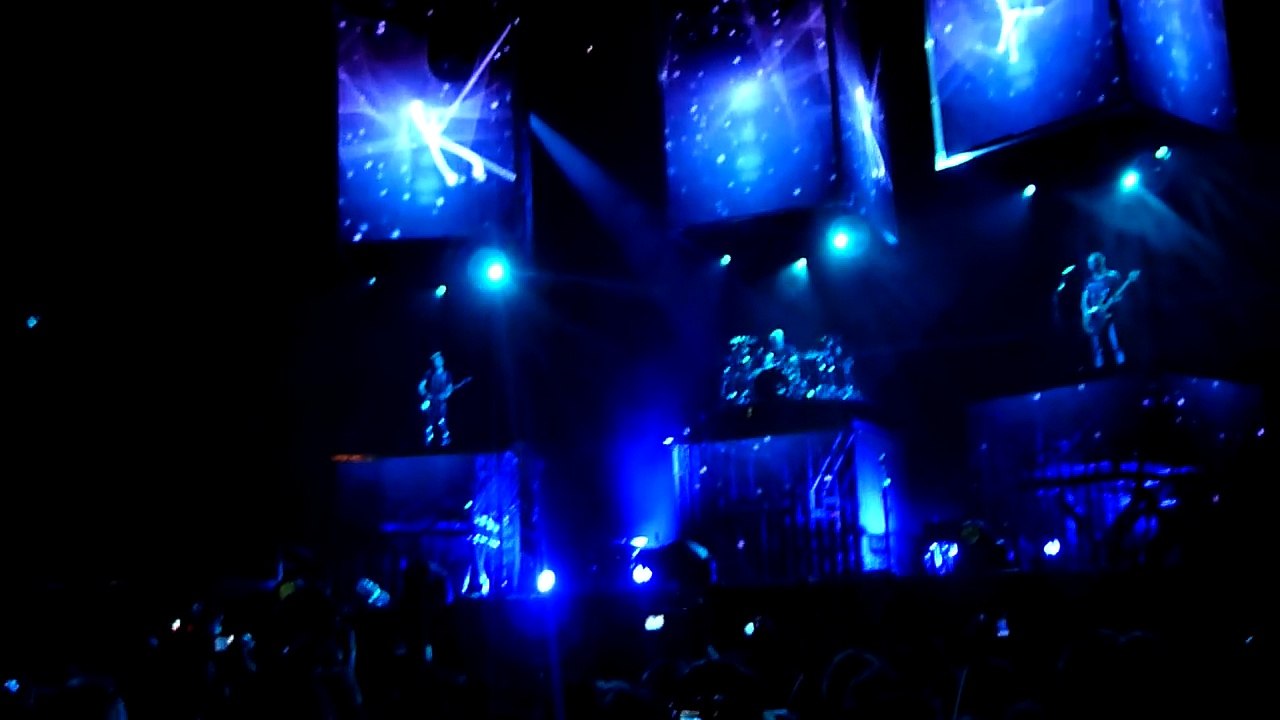 Muse - Exogenesis: Overture, Perth Bassendean Oval, 12/19/2010