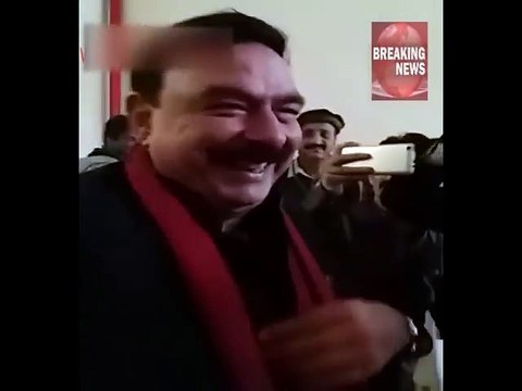 Sheikh Rasheed caught in LADIES WASHROOM in Supreme Court