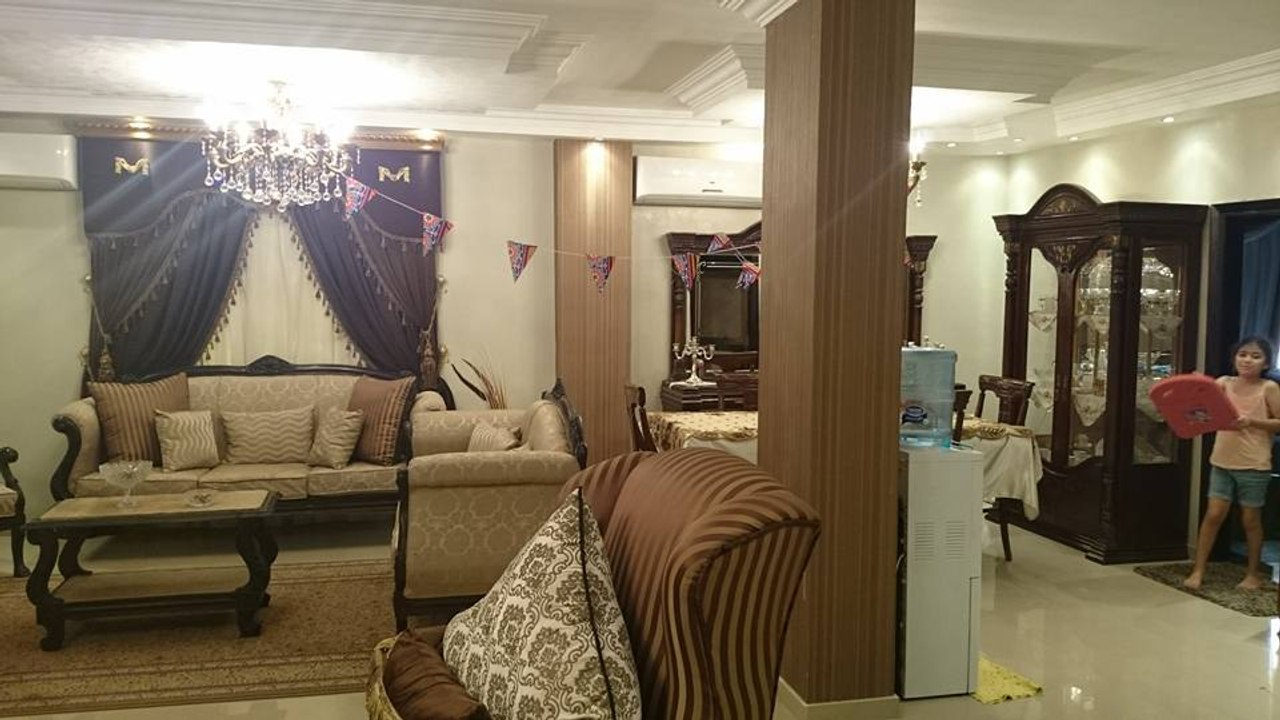 شقة بالتجمع الخامس بحي الياسمين تشطيب سوبر لوكس