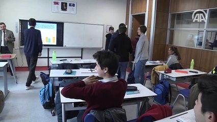 Öğrenciler ihtiyaçlarını 'sandık'tan karşılıyor