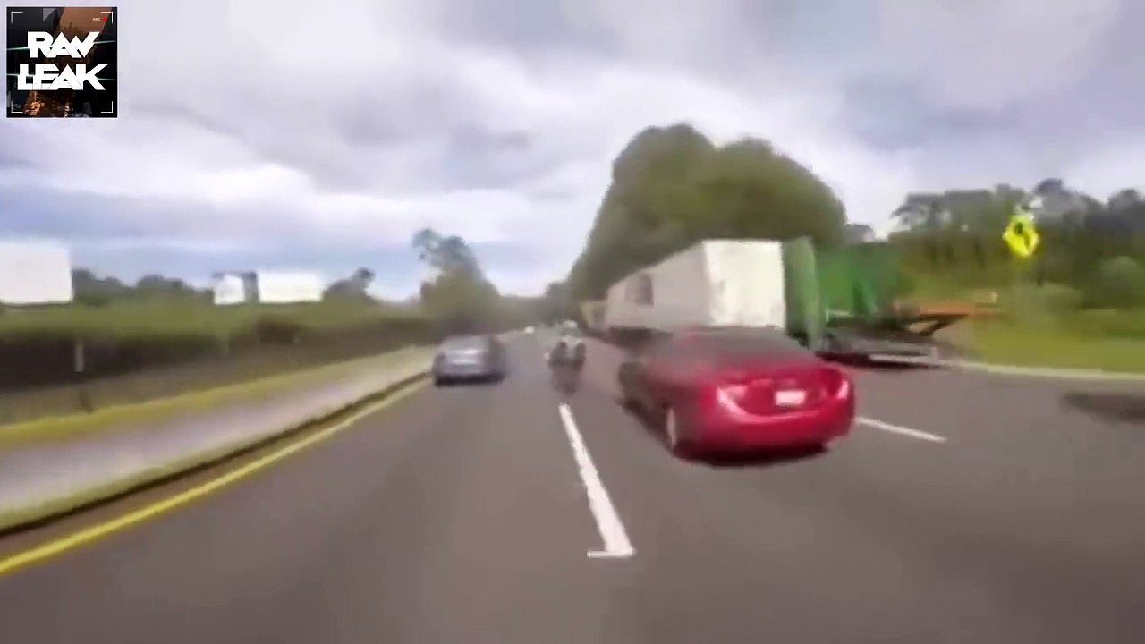 Girlfriend pulls E-Brake on boyfriend during highway race SMH