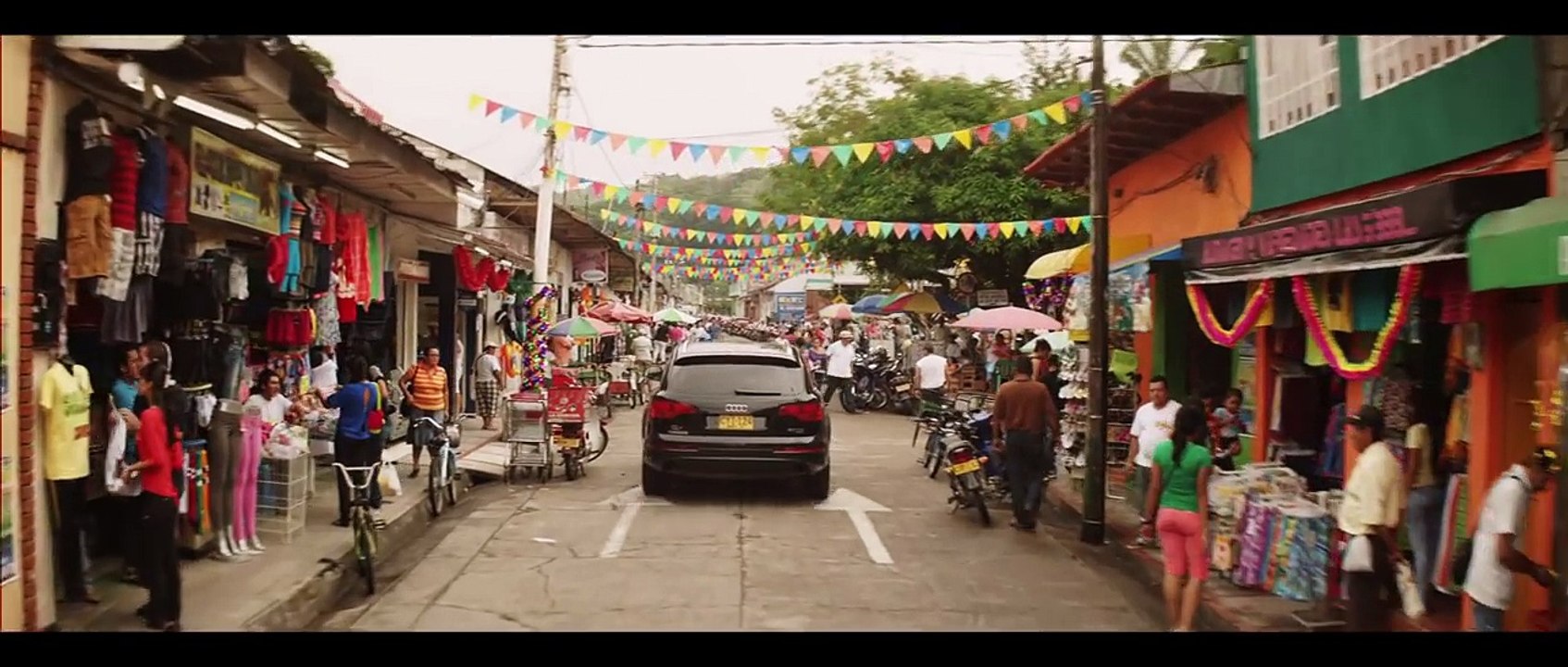 OUT OF THE DARK Official Trailer (Julia Stiles, Scott Speedman - 2015)-xjopmoidnMY